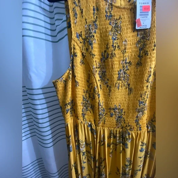 Torrid Women’s Plus size Yellow Floral Midi Dress Size 4x NWT - Picture 4 of 9
